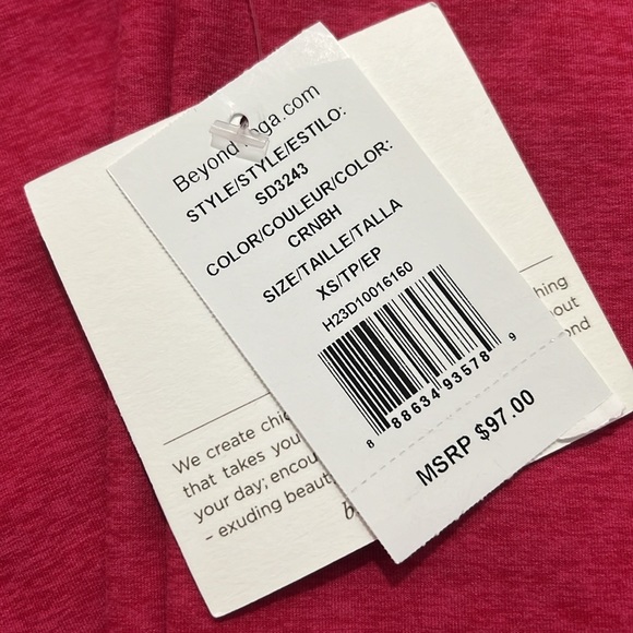 💕 NEW Beyond Yoga leggings - XS 💕 - Picture 2 of 11